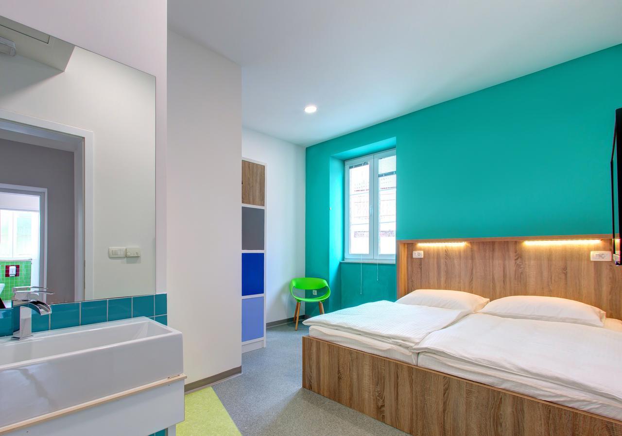 מוסטר Starmo Hostel מראה חיצוני תמונה