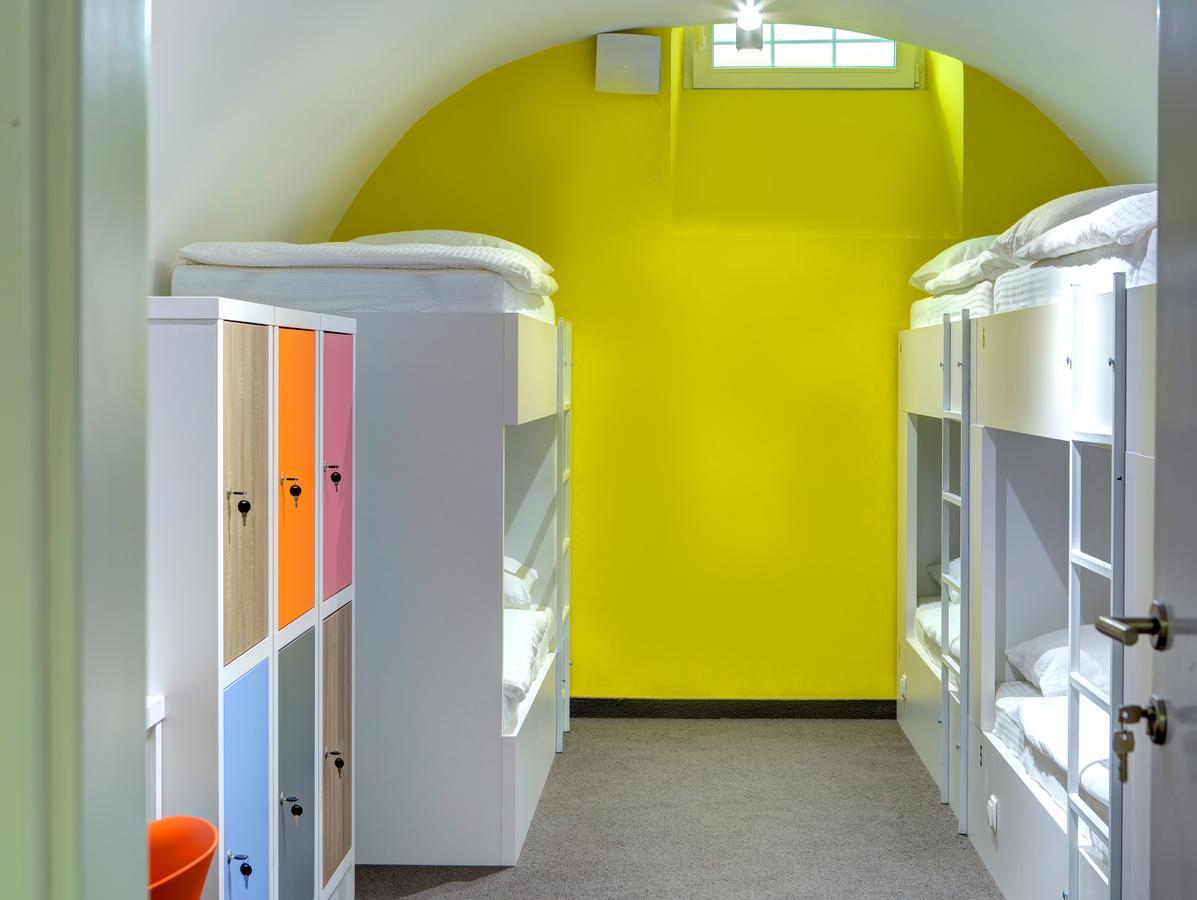 מוסטר Starmo Hostel מראה חיצוני תמונה