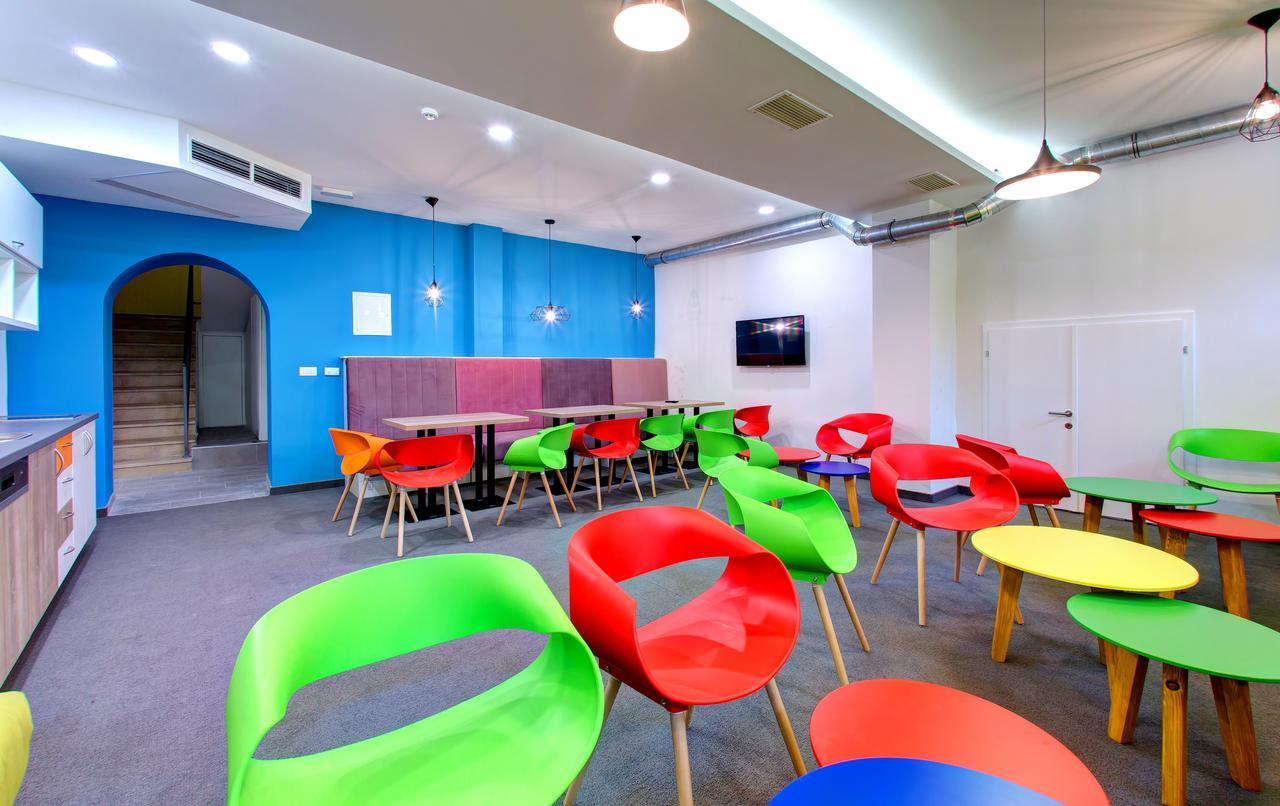 מוסטר Starmo Hostel מראה חיצוני תמונה